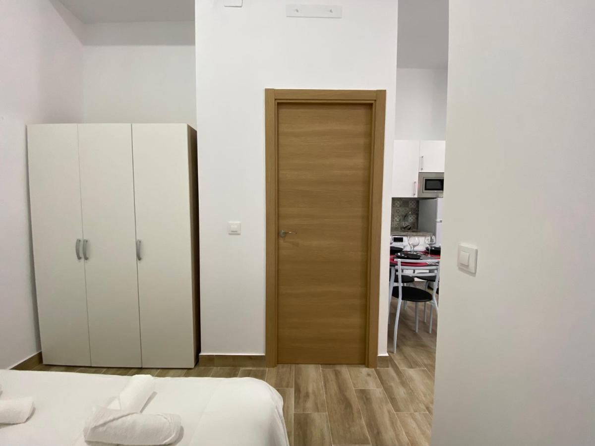 Apartamentos Cruz Roja B Sewilla Zewnętrze zdjęcie